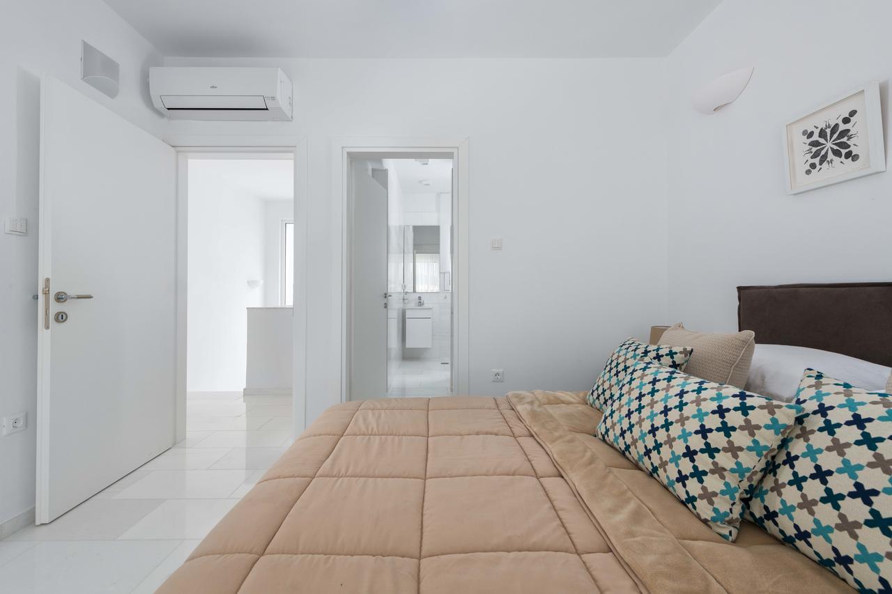 Maria & Nada Beachfront Villas Kolymbia Exterior photo